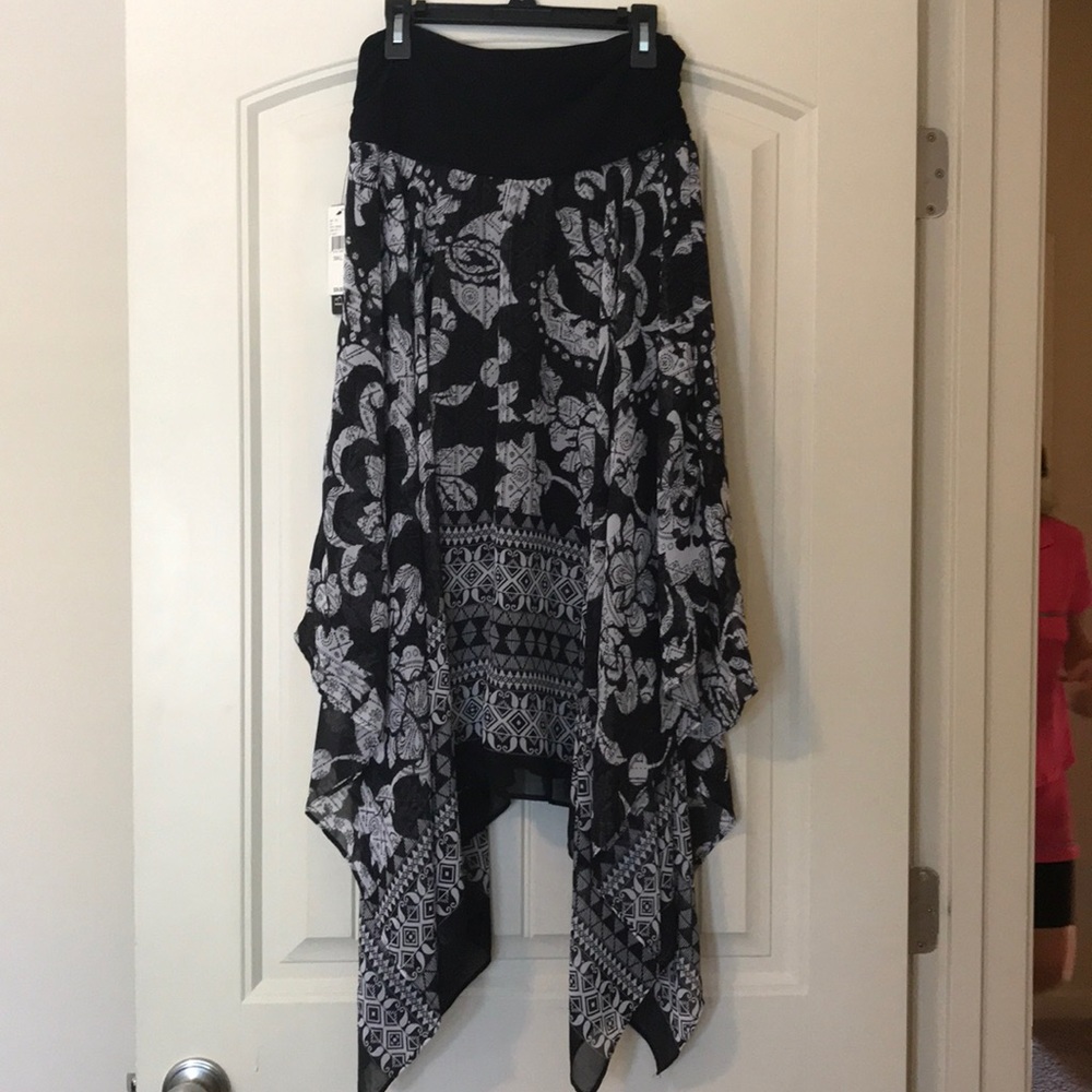 BCX Women’s skirt